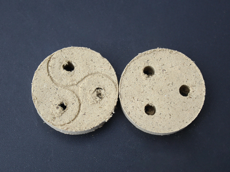 涞源县圆形三孔艾饼2.7*0.6CM